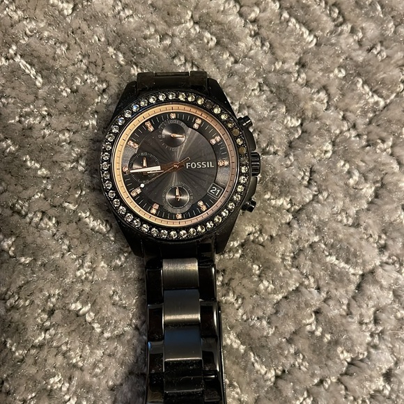 Black and Gold Fossil Watch - Picture 2 of 3